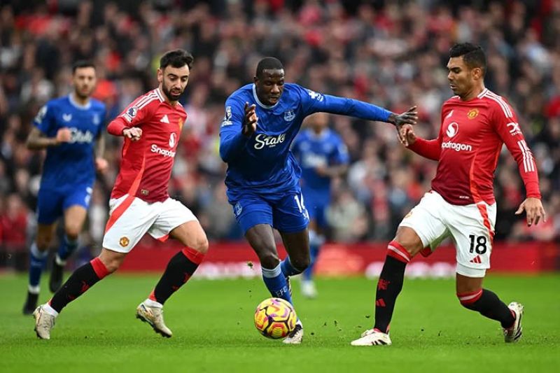 mu-va-everton-tai-giai-ngoai-hang-anh