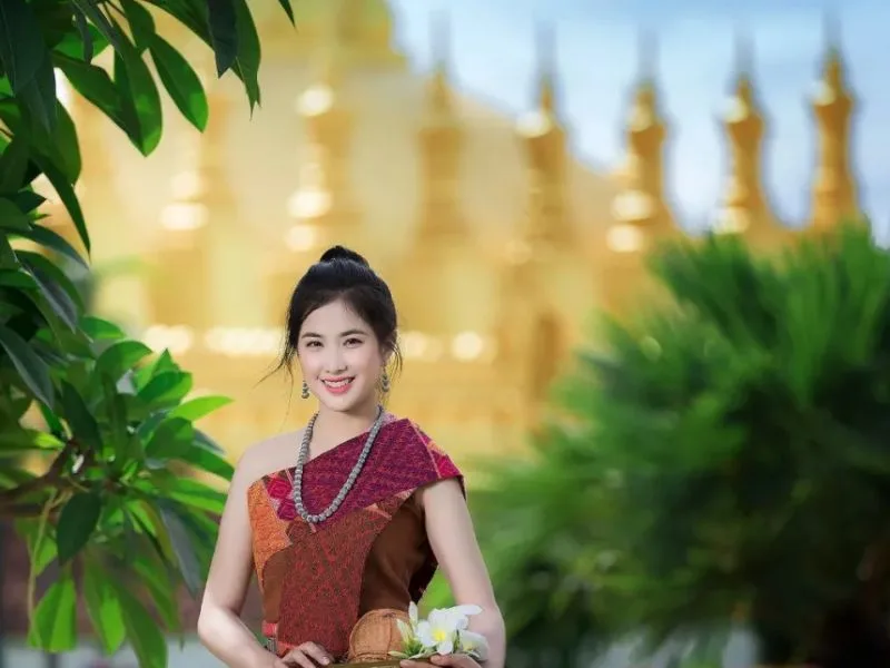 trang phuc truyen thong lao co gi dac sac kham pha tu a z